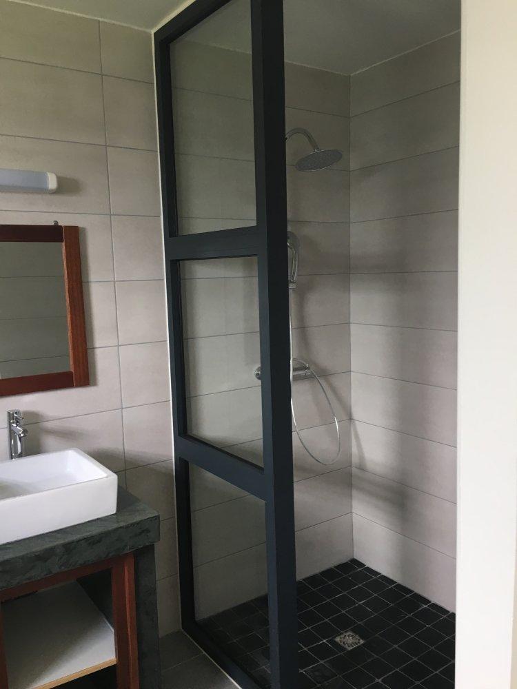 paroi-douche-alu