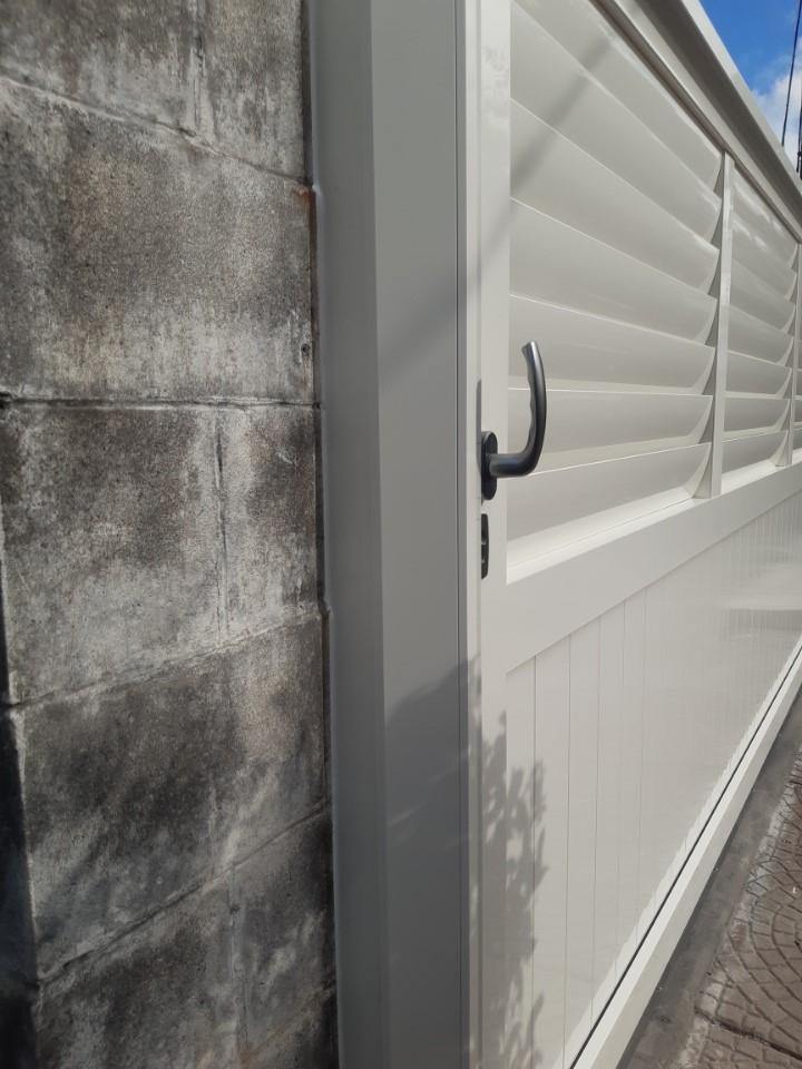 portail_persienne_gamme_emp_poignee_simple_inox